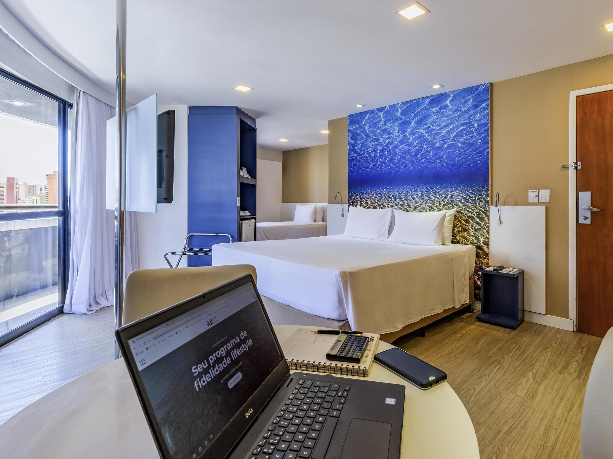 Suite, Balcony