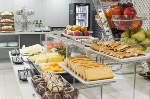 Tägliches kontinentales Frühstück gegen Gebühr