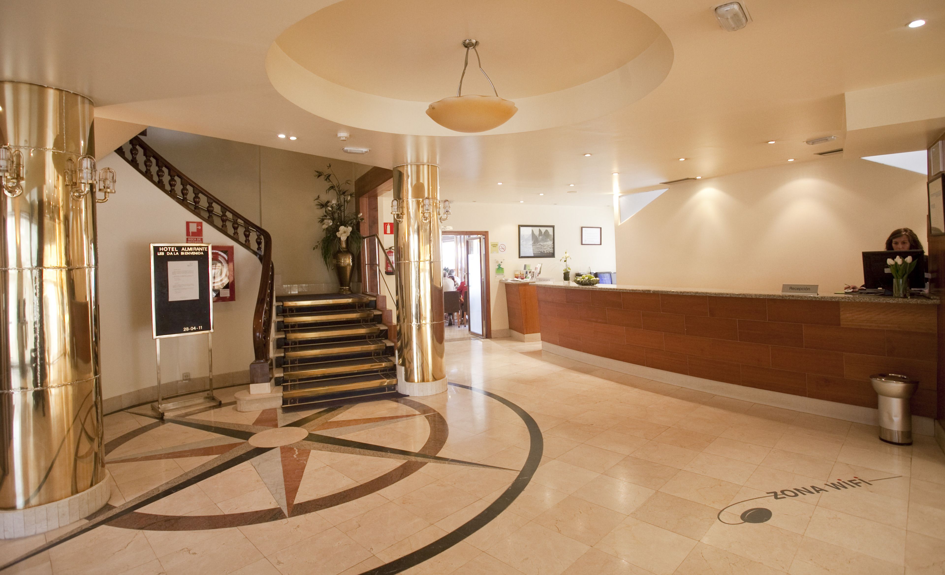 Foto - Hotel Almirante