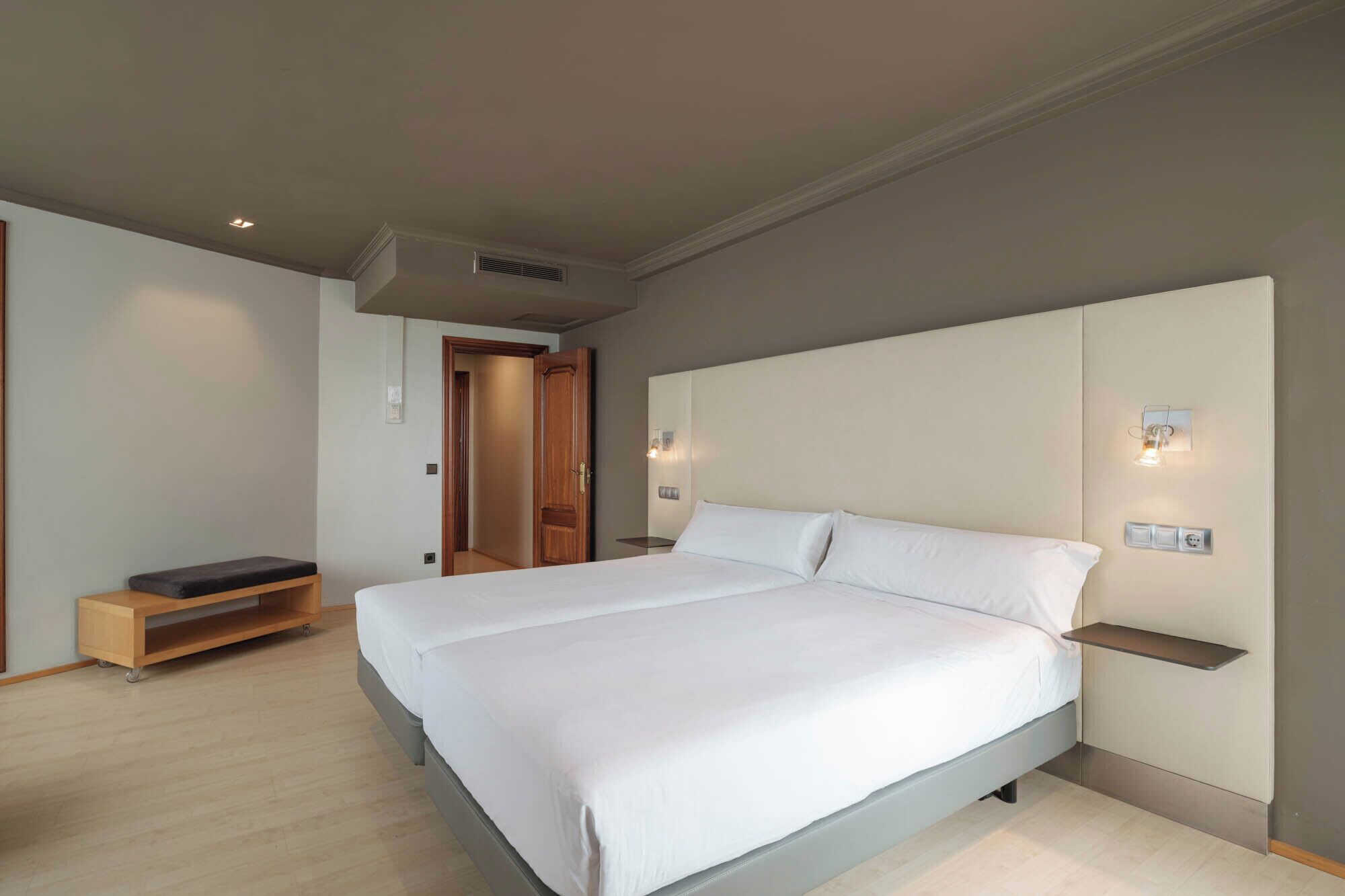 In-room safe, desk, laptop workspace, soundproofing