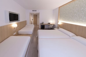 Familienzimmer (2 adults 2 child)