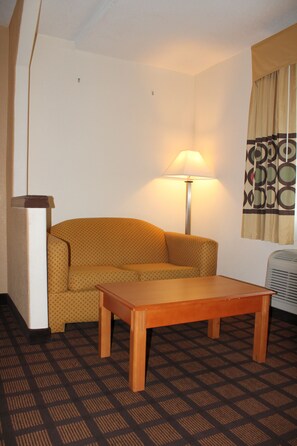 Down comforters, pillowtop beds, in-room safe, desk - Super 8 by Wyndham Beaumont I-10 South/College St (Beaumont)