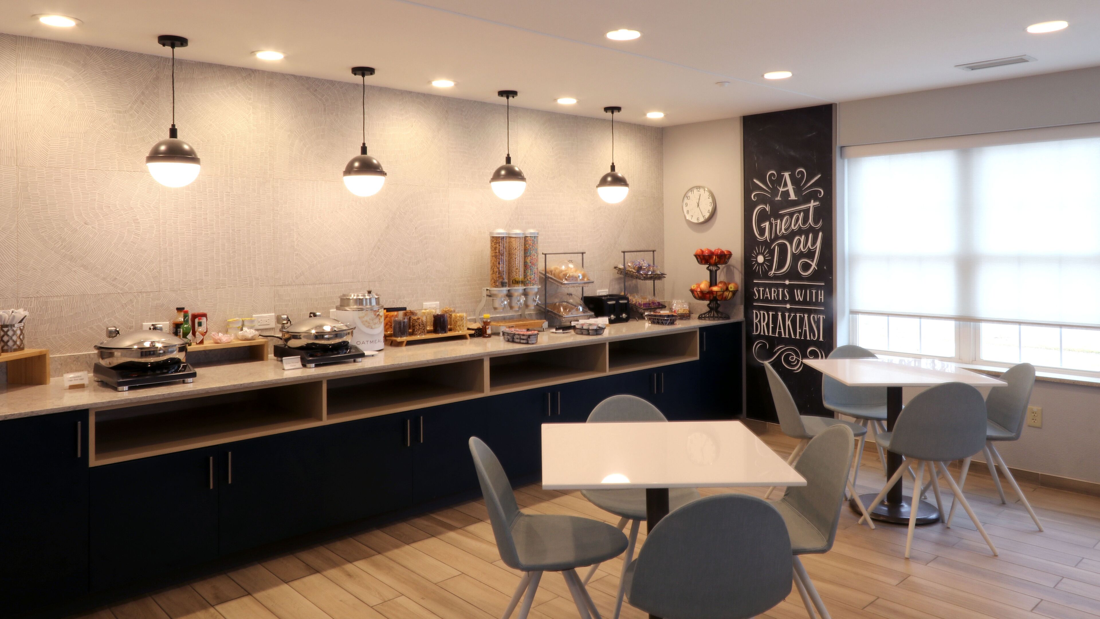 free daily continental breakfast