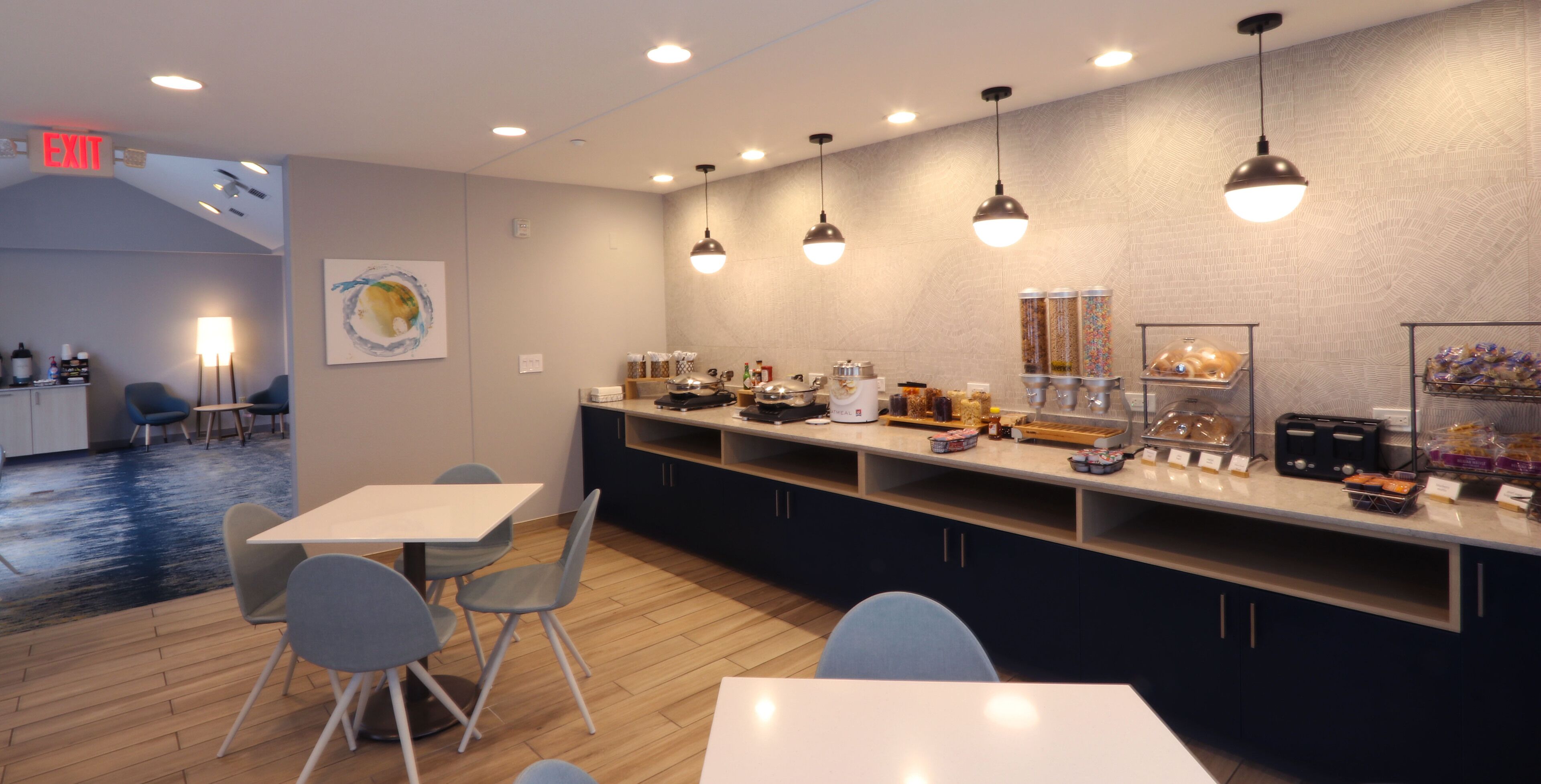 free daily continental breakfast