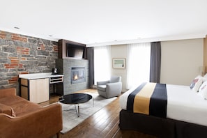 Chambre Deluxe, 1 très grand lit, cheminée