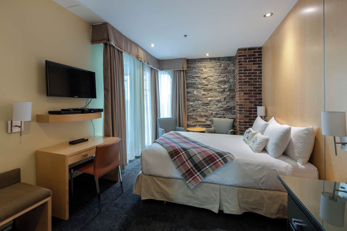 Room, 1 Queen Bed, Ground Floor