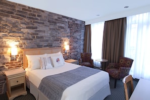 Literie de qualité, lit avec matelas à plateau-coussin, coffre-fort