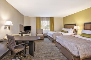 Premium bedding, in-room safe, desk, laptop workspace - Candlewood Suites Indianapolis by IHG (Indianapolis)