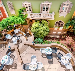 Suite, 1 Schlafzimmer, Blick auf den Innenhof (1 King) | Ausstattung der Unterkunft