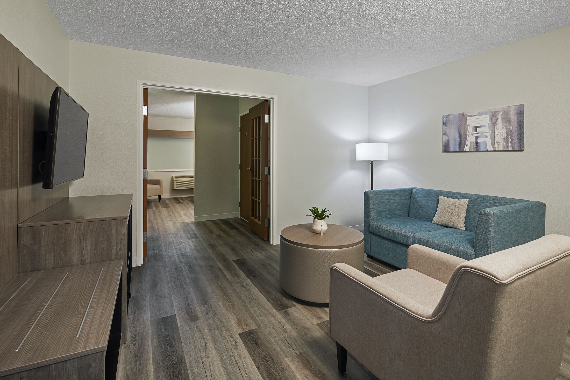 Desk, blackout drapes, iron/ironing board, free WiFi