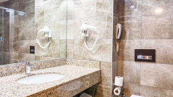 Literie de qualité supérieure, minibar, coffres-forts dans les chambres