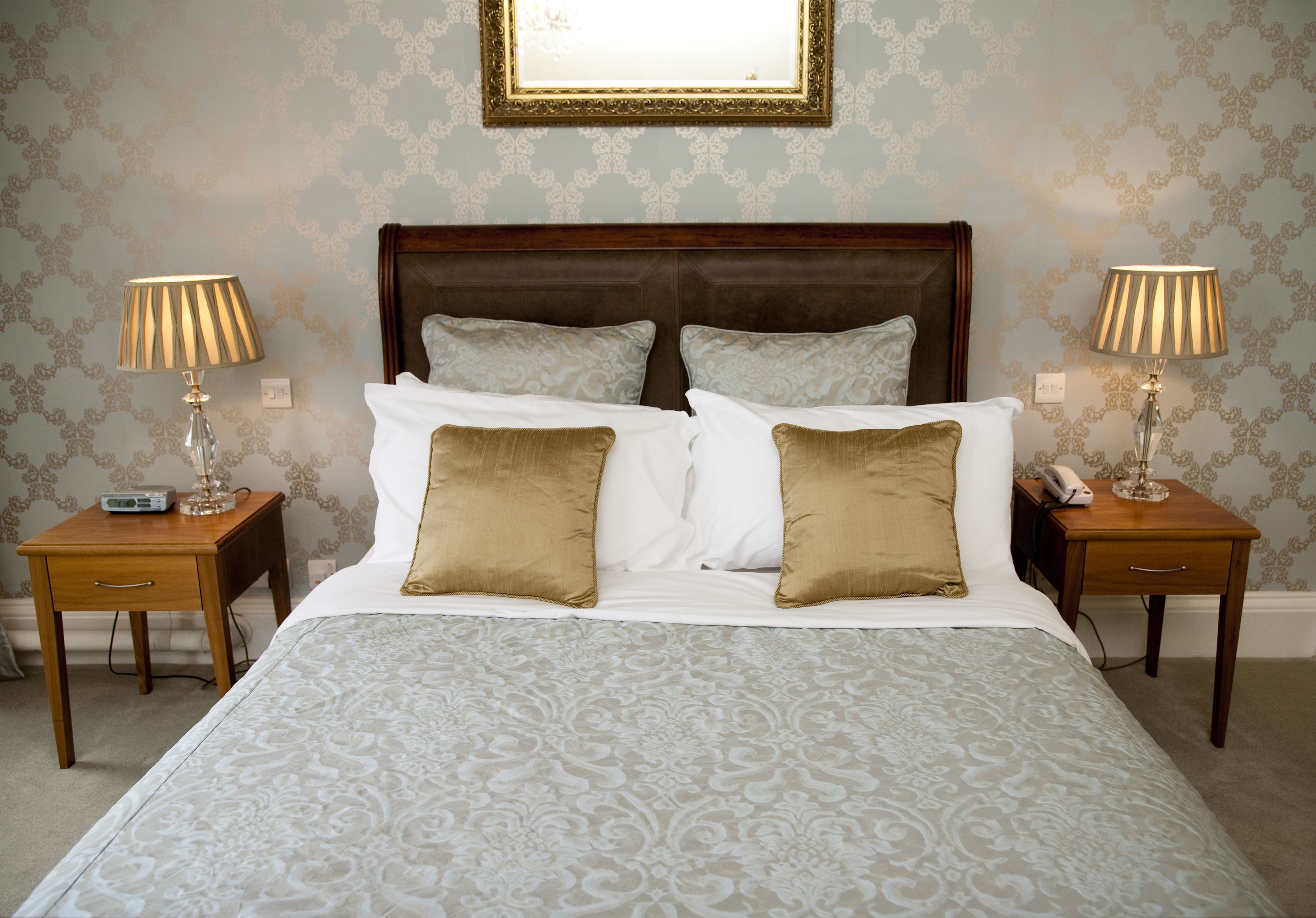 1 bedroom, individually decorated, individually furnished, desk