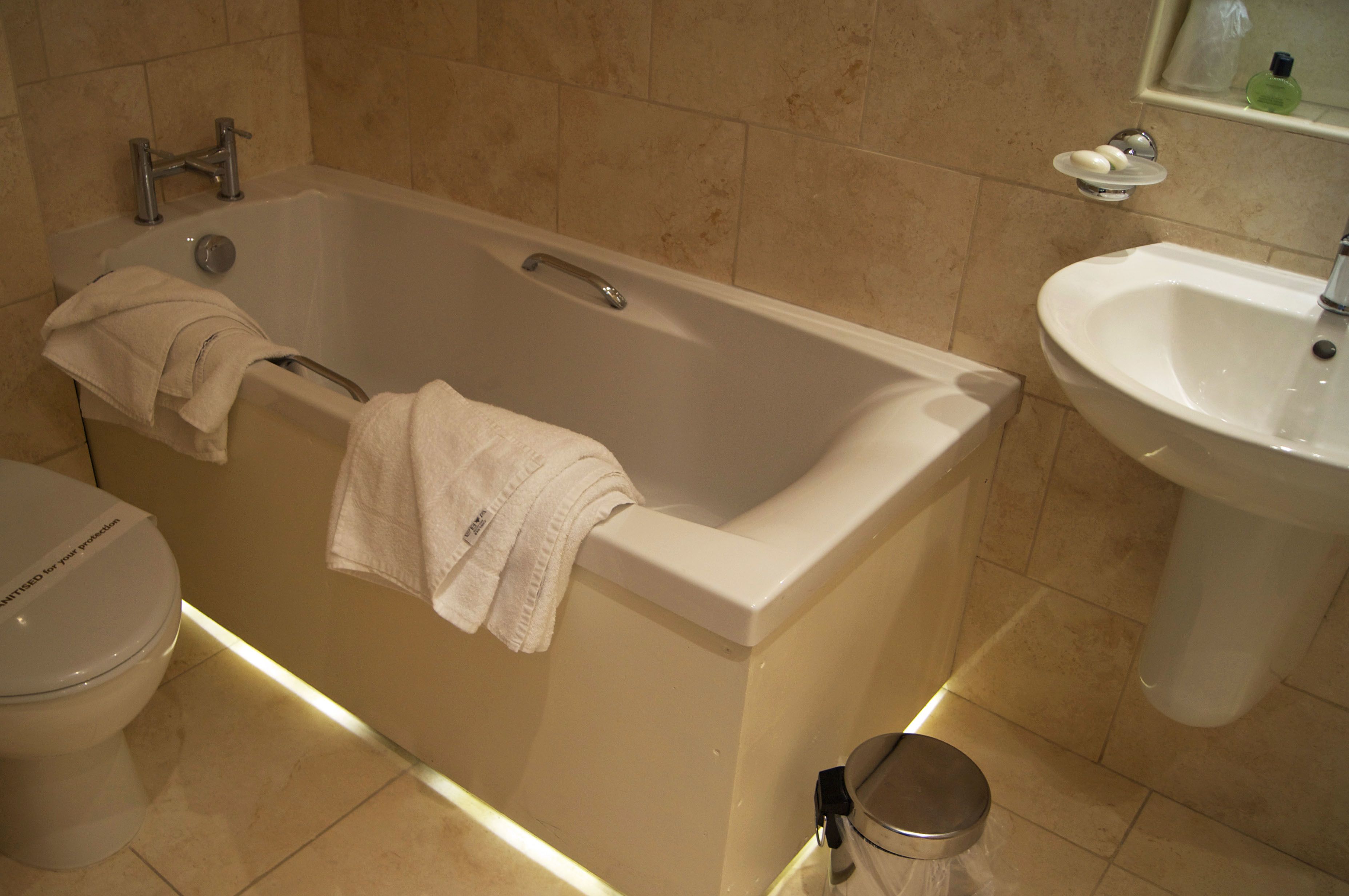 comfort double room, sea view | bathroom | free toiletries, hair dryer, towels