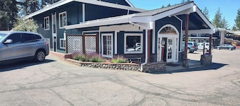 Bluelake Inn at Tahoe
