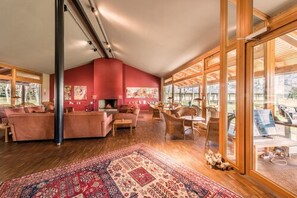 Sala de estar en el lobby
