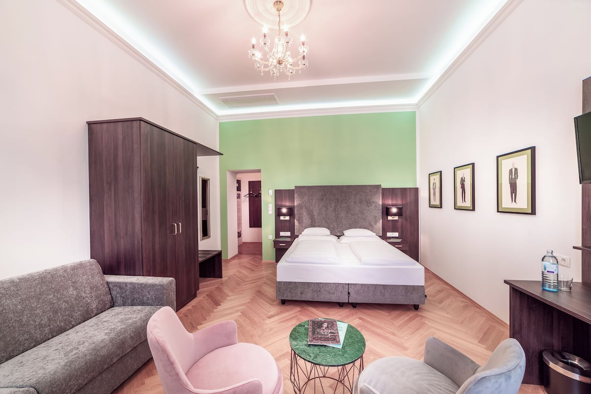 Comfort Triple Room