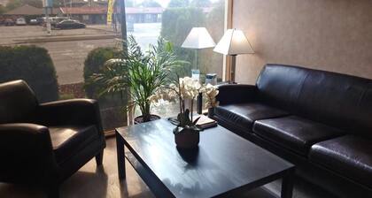 Holiday Lodge Yakima