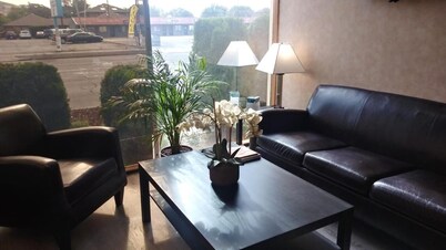 Holiday Lodge Yakima