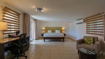 Chambre Confort (Oceanfront) | Coffres-forts dans les chambres, bureau