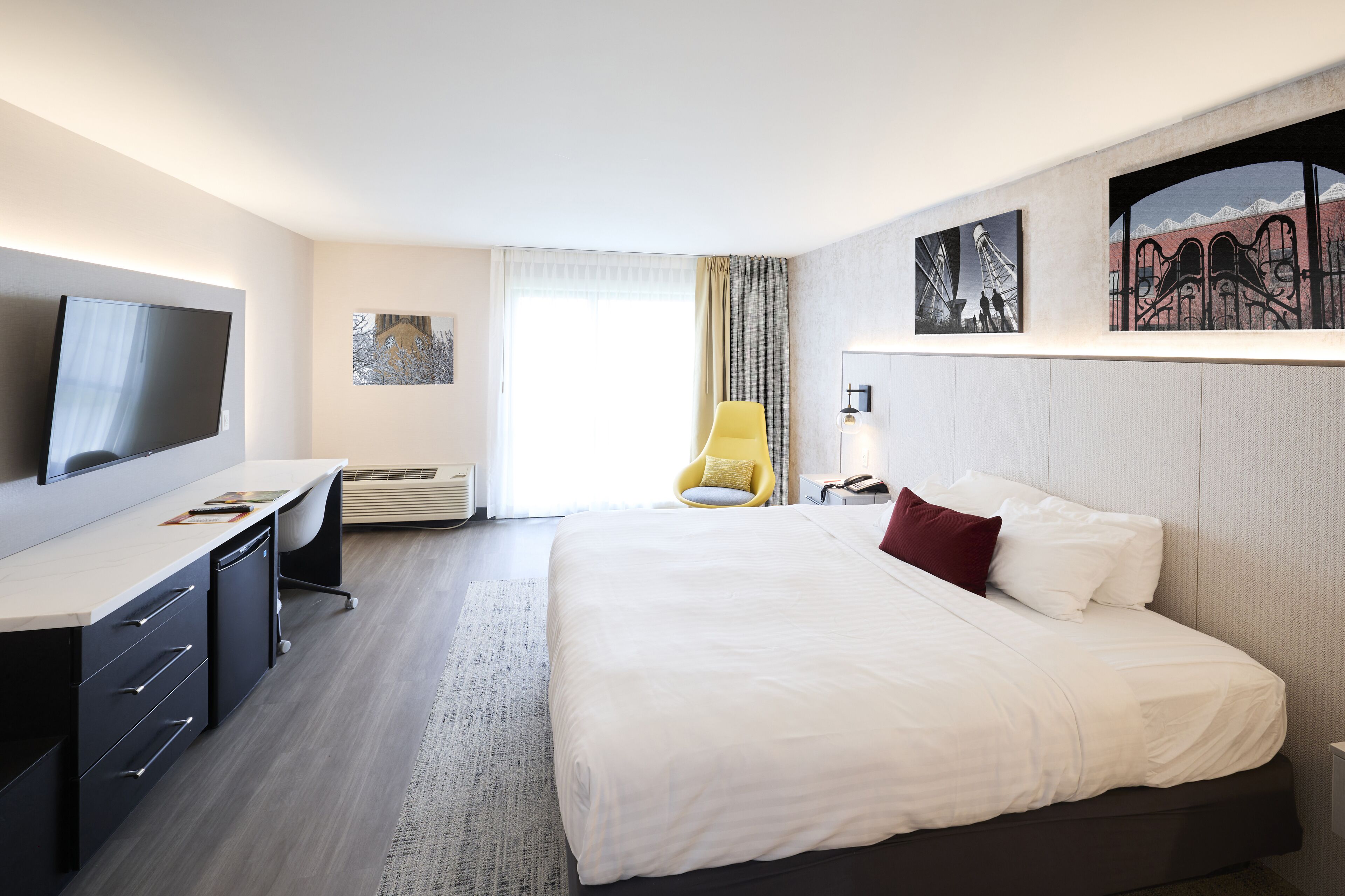 executive room, 1 king bed | hypo-allergenic bedding, down duvets, pillow-top beds