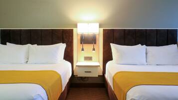 2 Queen Suite | Roupas de cama premium, cofres nos quartos, escrivaninha