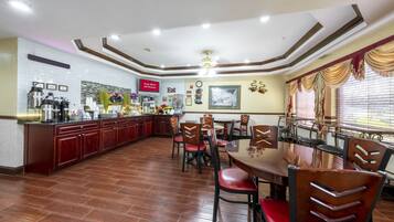 Free daily continental breakfast