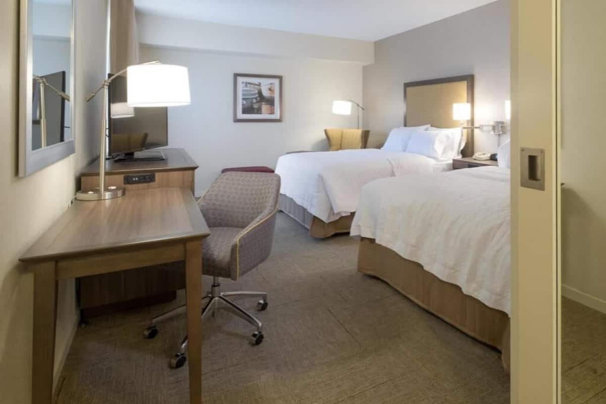 Premium bedding, down comforters, in-room safe, individually furnished