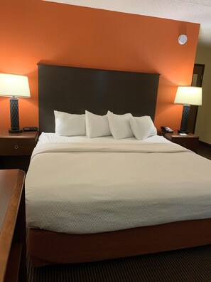 Room, 1 King Bed, Accessible, Non Smoking | Desk, blackout drapes, iron/ironing board, free WiFi
