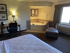 Studio Suite, 1 King Bed, Non Smoking