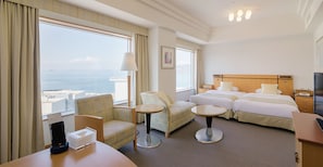 Chambre Deluxe avec lits jumeaux, non-fumeurs (Hollywood) | Couette en duvet d'oie, coffres-forts dans les chambres, bureau