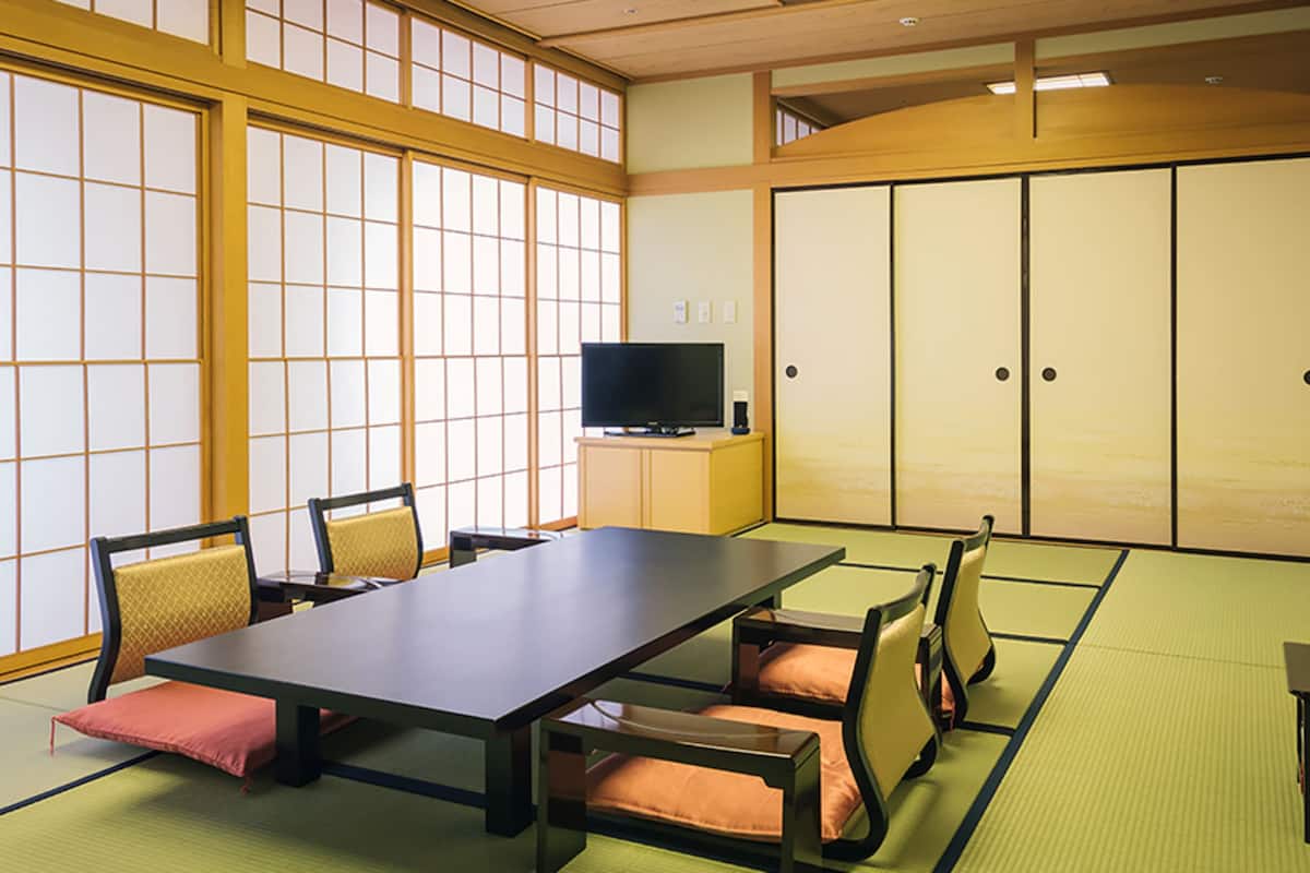 Chambre traditionnelle, non-fumeur (Japanese Style) | Couette en duvet, coffre-fort, bureau, système d’insonorisation