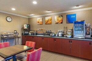 Desayuno buffet incluido todos los días 