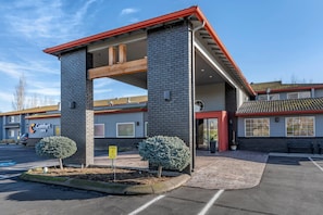 Exterior - Comfort Inn Columbia Gorge (The Dalles)