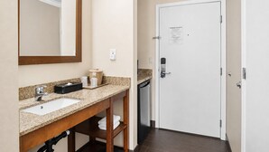 Room - Comfort Inn Columbia Gorge (The Dalles)