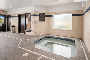 Pool - Comfort Inn Columbia Gorge (The Dalles)
