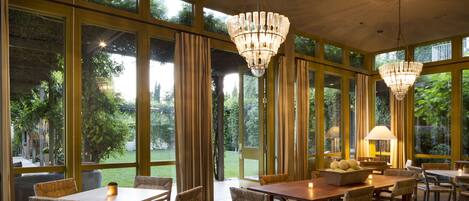 Petit déjeuner continental compris tous les jours