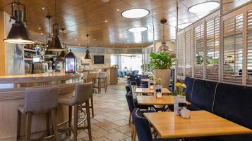 Bar (in der Unterkunft)