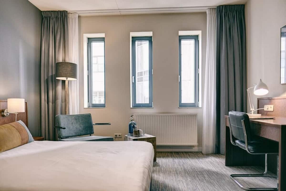 Ropa de cama hipoalergénica y minibar