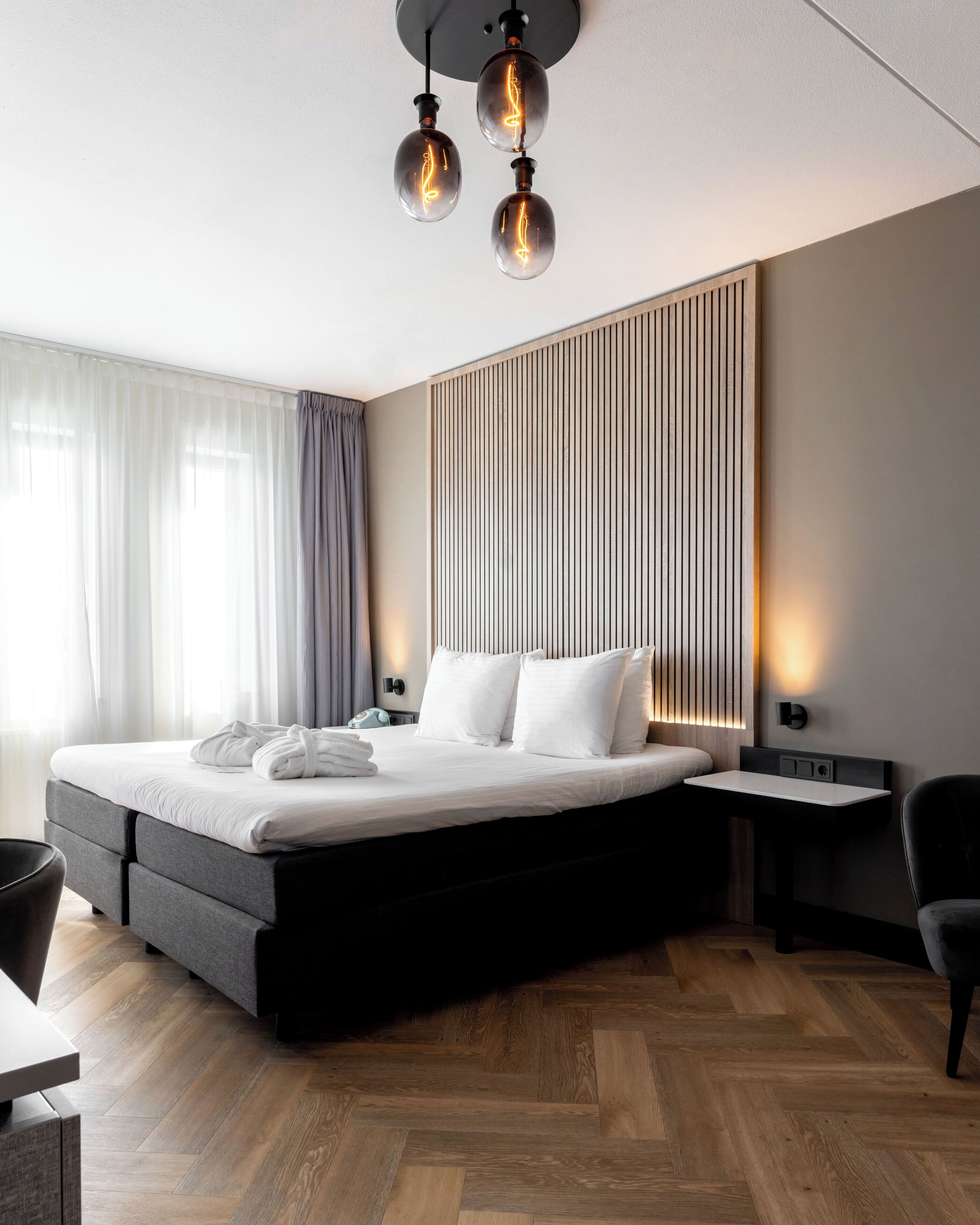 Ropa de cama hipoalergénica y minibar 