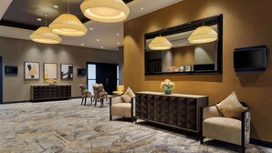 Lobby - Doubletree by Hilton Hotel Woking (Woking)