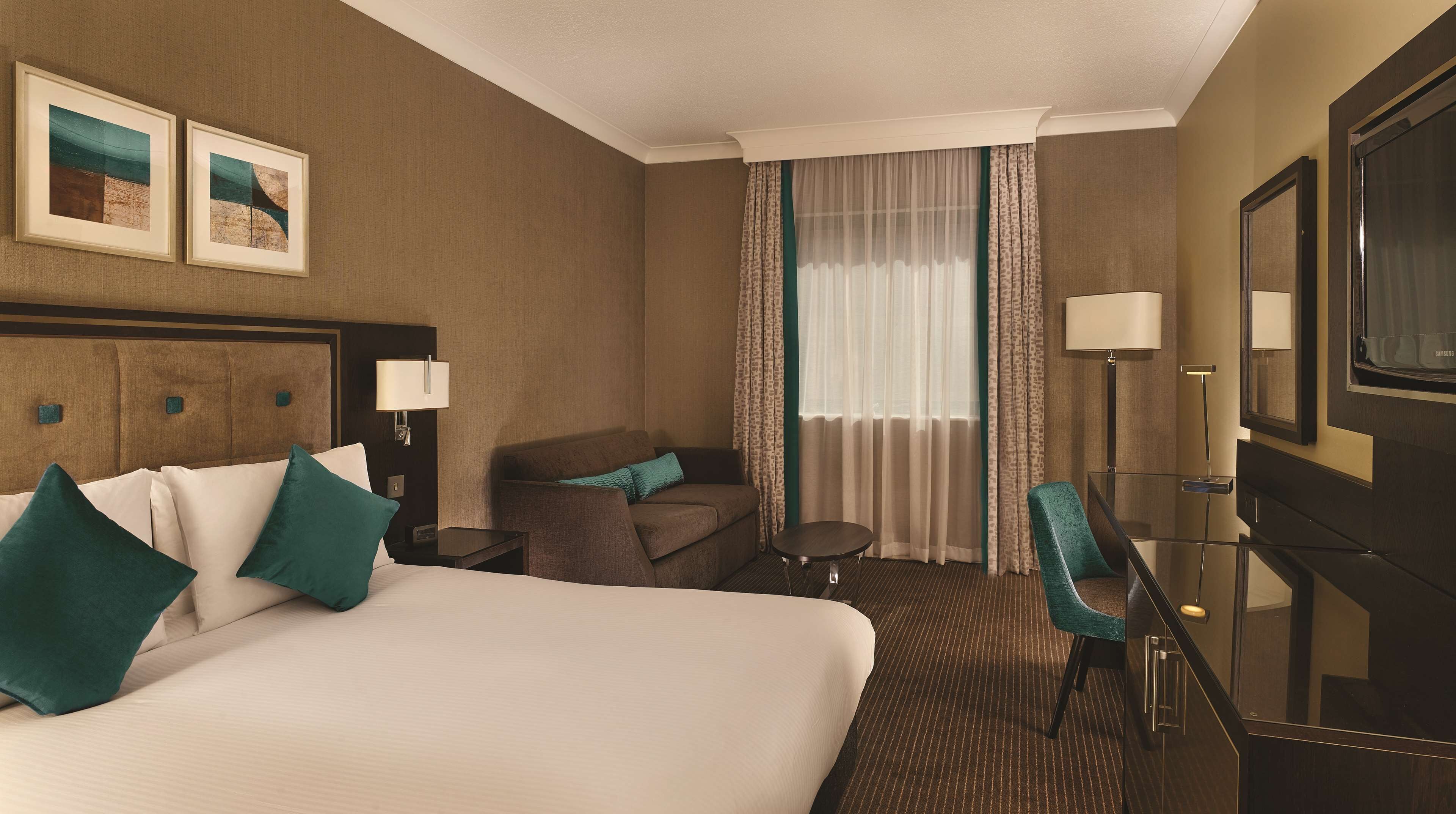 Foto - DoubleTree by Hilton Woking