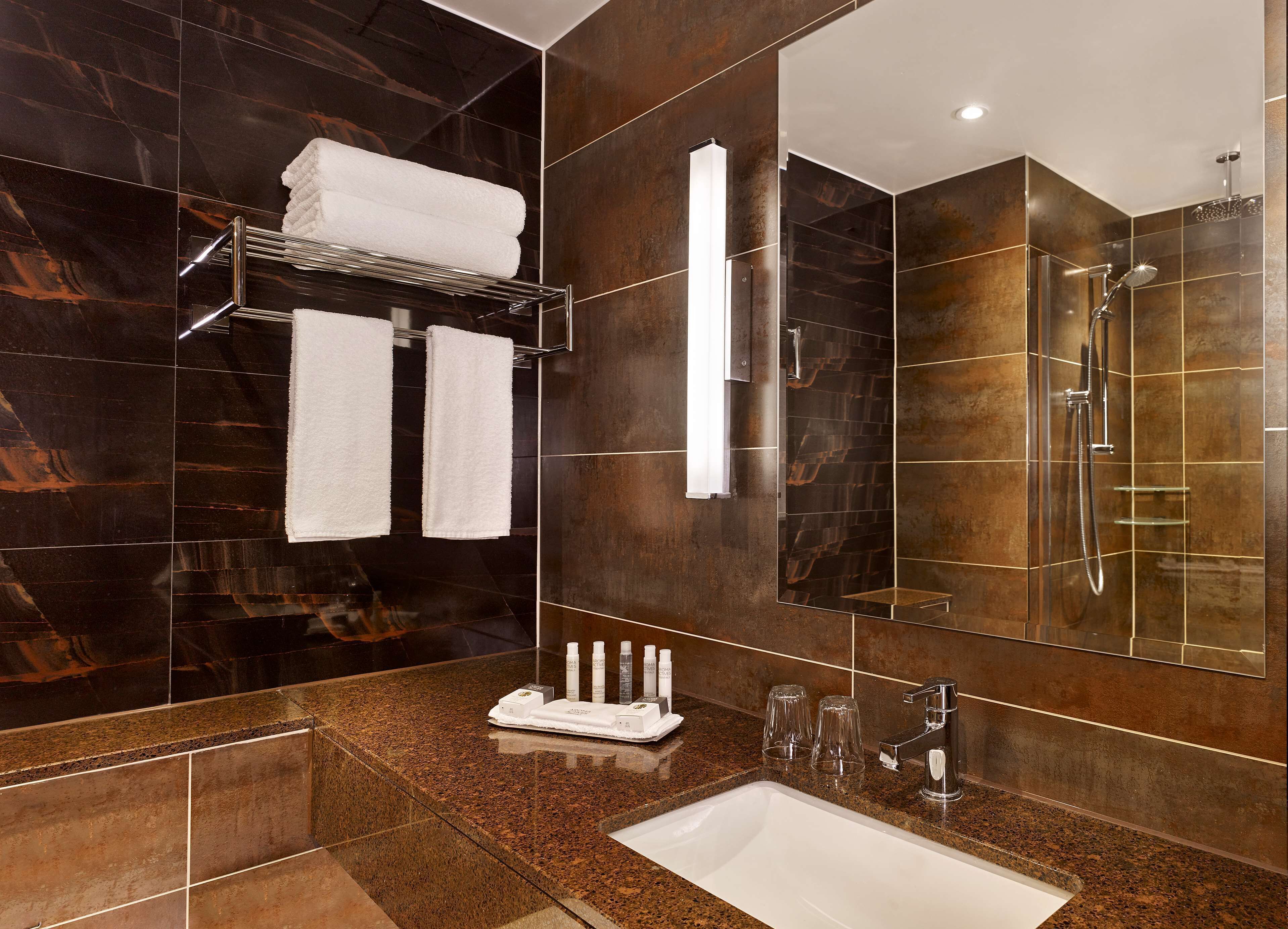 Foto - DoubleTree by Hilton Woking