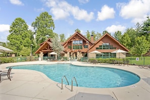 Indoor pool, seasonal outdoor pool, sun loungers
