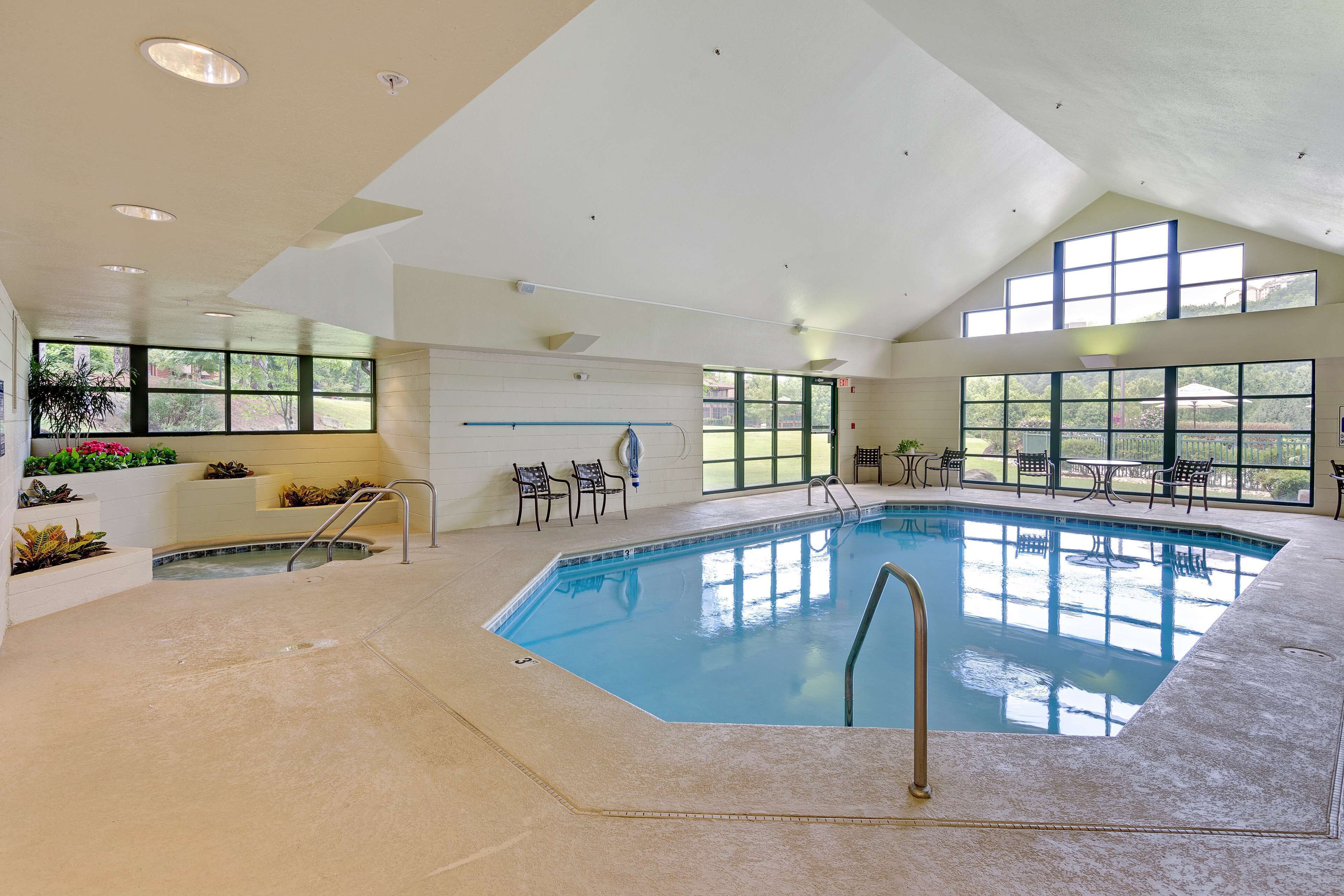 Indoor pool, seasonal outdoor pool, sun loungers