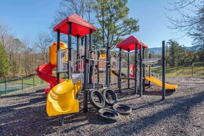 Children’s play area – outdoor