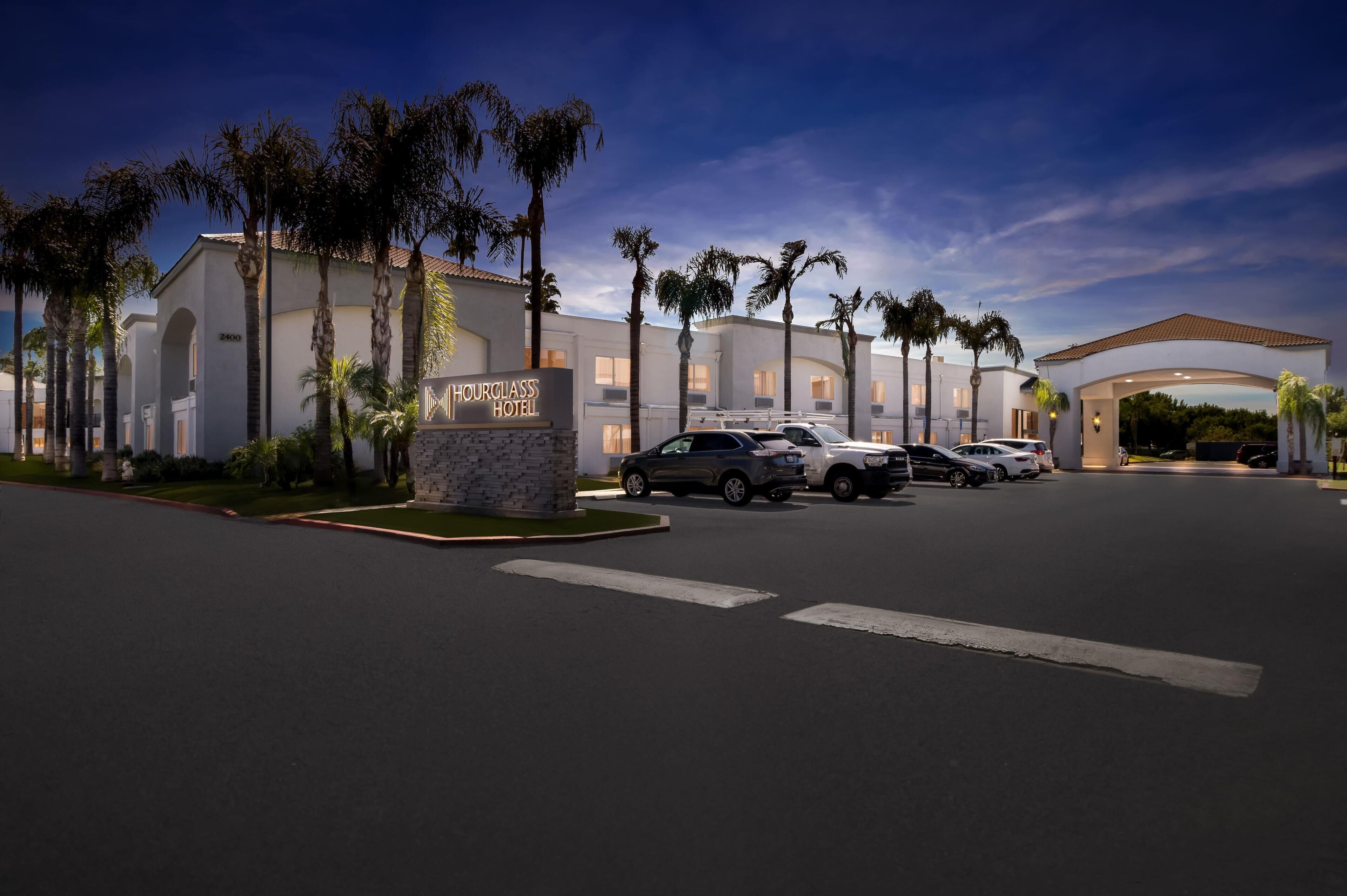 Photo - Hourglass Hotel, Trademark Collection by Wyndham