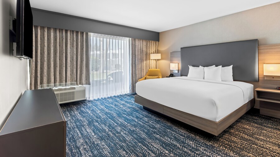 Hourglass Hotel, Trademark Collection by Wyndham