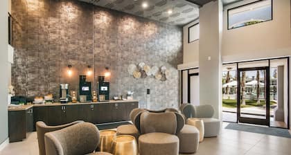 Hourglass Hotel, Trademark Collection by Wyndham