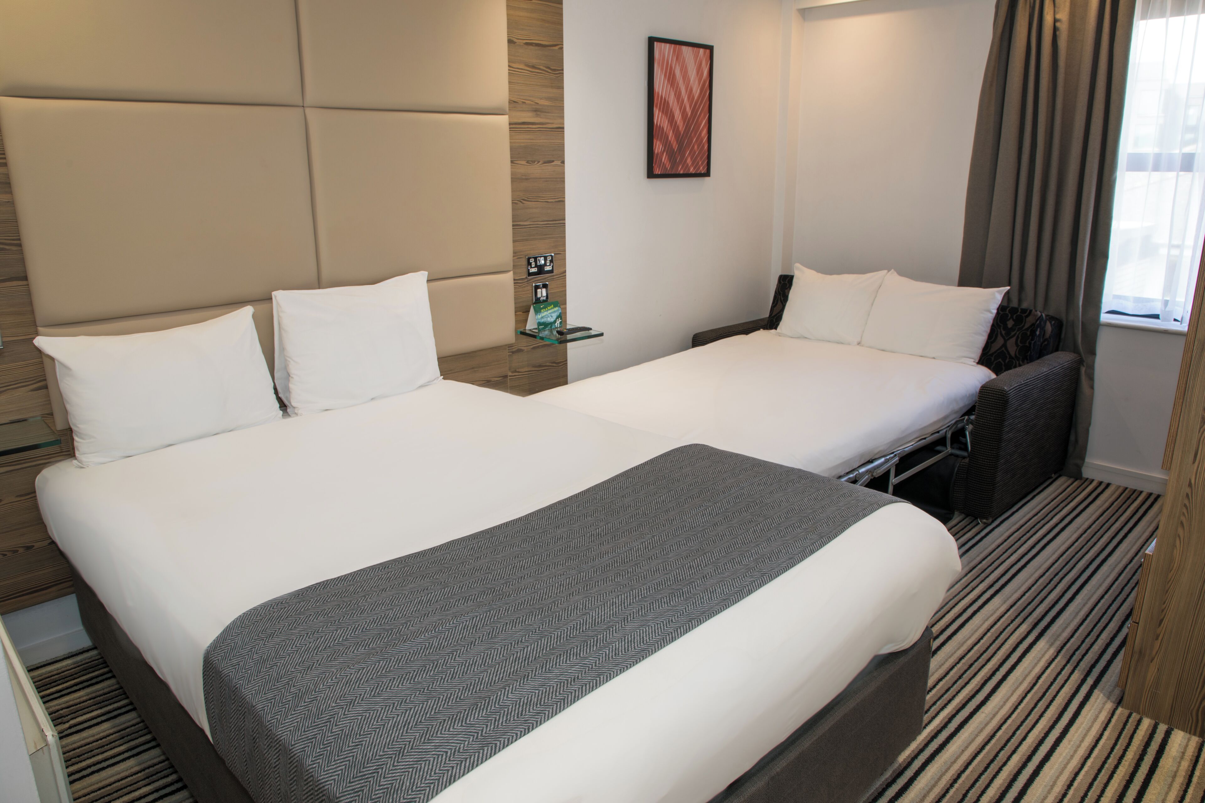 Standard Room, 1 Double Bed with Sofa bed | Desk, free cribs/infant beds, free WiFi, bed sheets