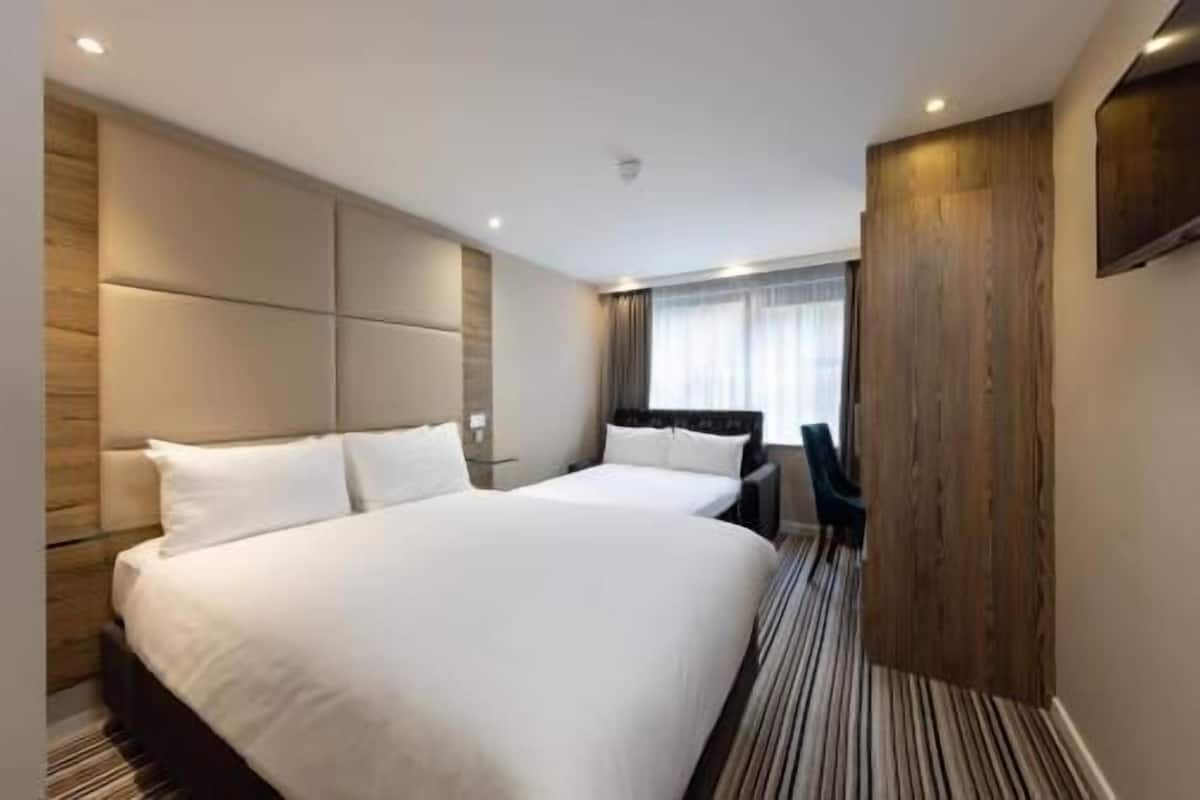 Desk, free cribs/infant beds, free WiFi, bed sheets